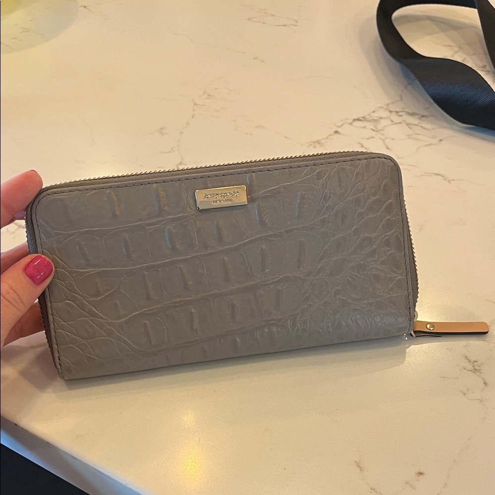 kate spade Croc-Embossed Zip-Around Wallet in Light Gray